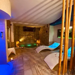 ** Bed & Breakfast Aurelia Garden Gold Italy