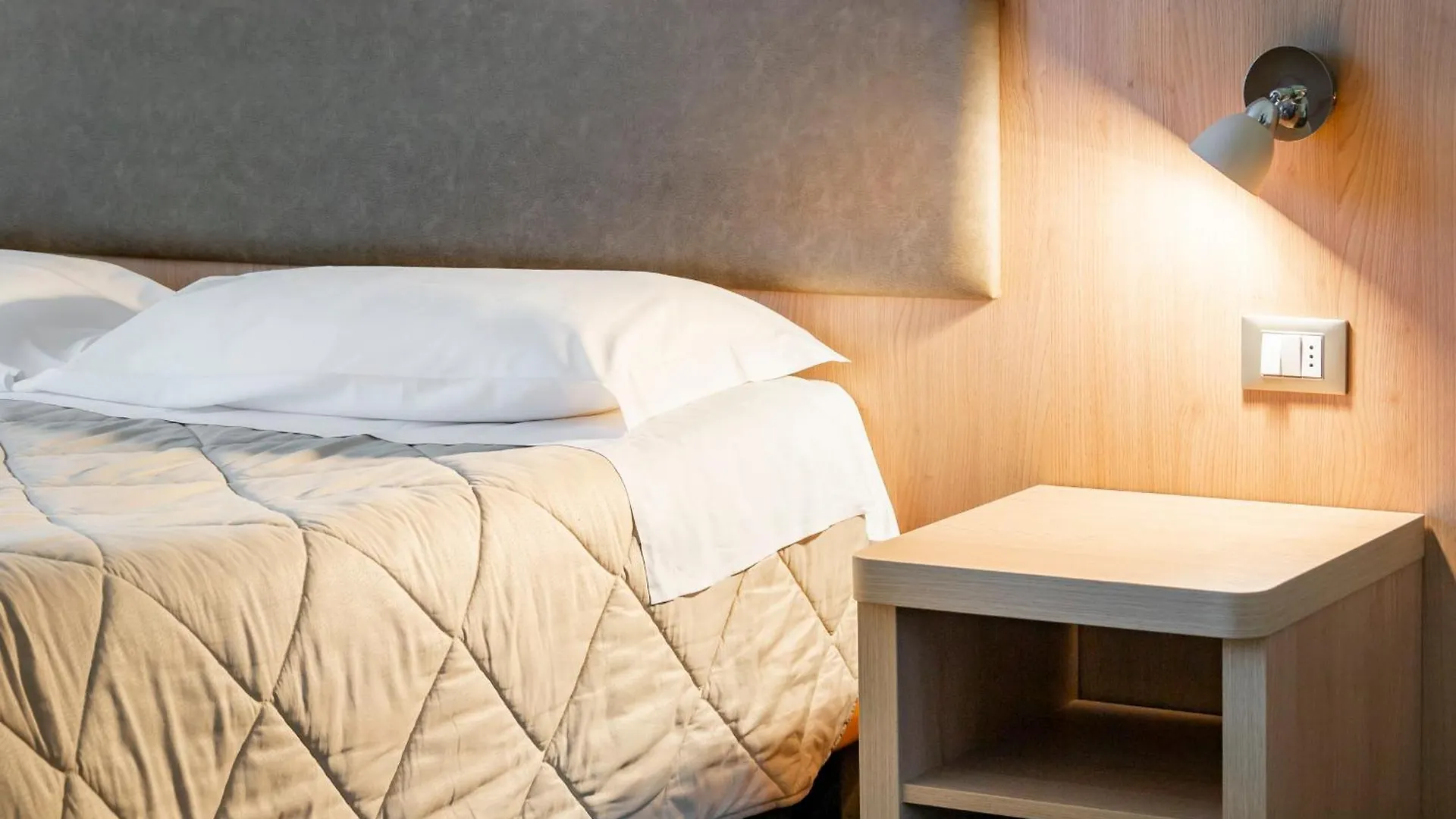 Uniho Hostel Pavia 0*,  Italy