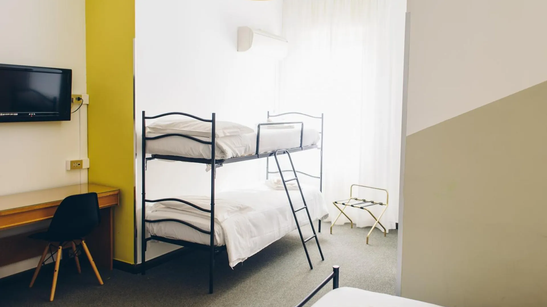 Uniho Hostel Pavia