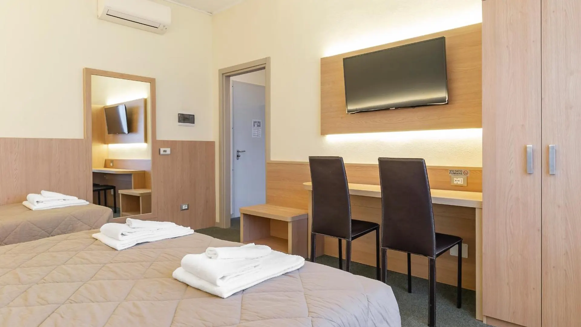 Uniho Hostel Pavia