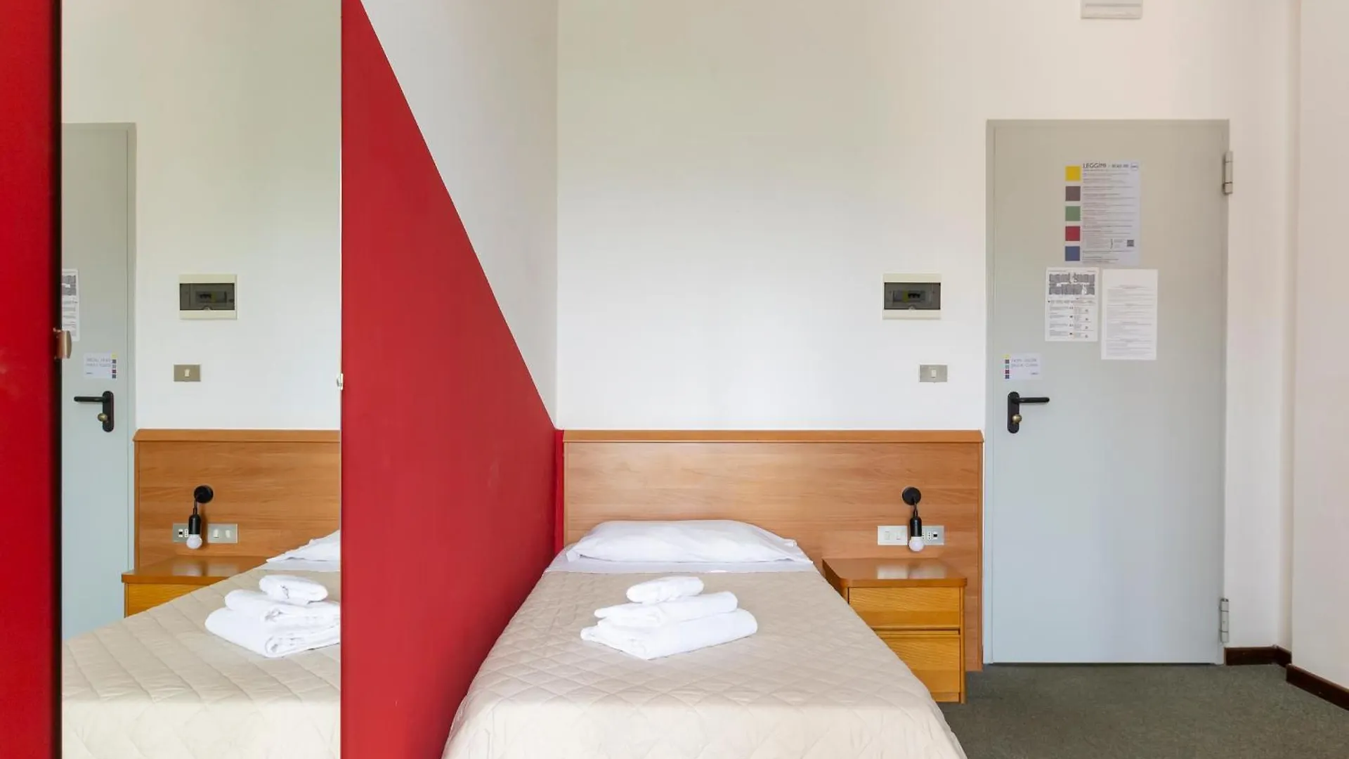 Uniho Hostel Pavia Italy