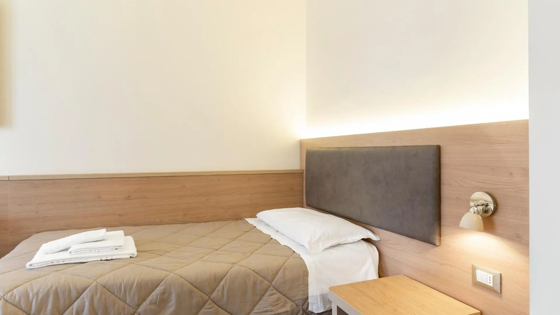 Uniho Hostel Pavia 0*,  Italy